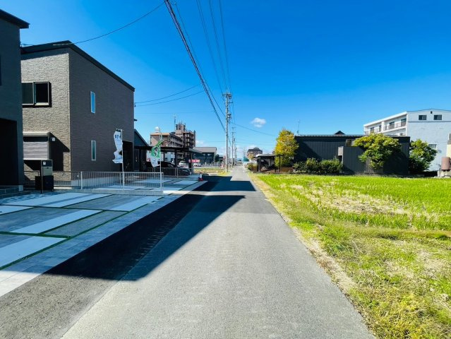 戸建　岐阜市茜部新所Ⅱ　全2区画分譲の前面道路含む現地写真|■前面道路　■ヤマダ不動産　株式会社リライフ　岐阜店　■夢のマイホーム購入をフルサポートします！