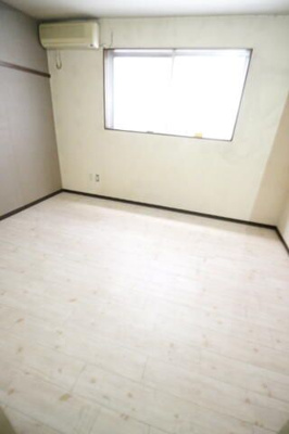 【居間・リビング】 | メゾン御塔坂