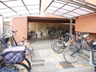 【その他共用部分】 | 敷地内に、駐輪場があります。