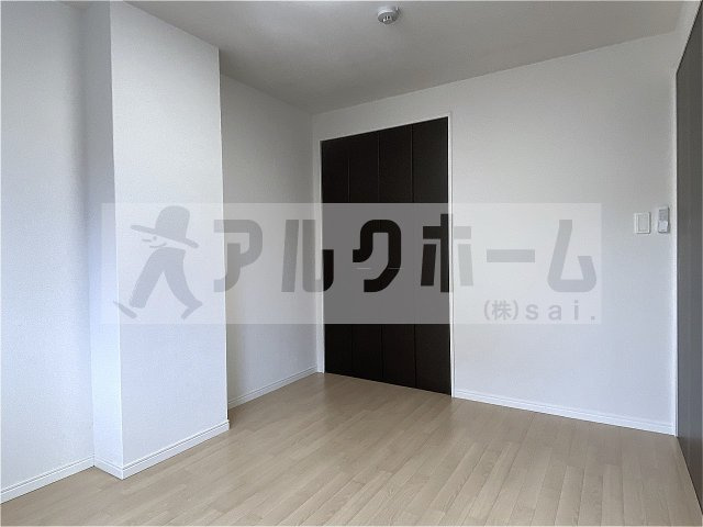 フローラ久宝寺の洋室