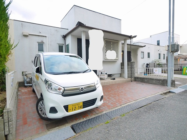 中登美団地Aの駐車場