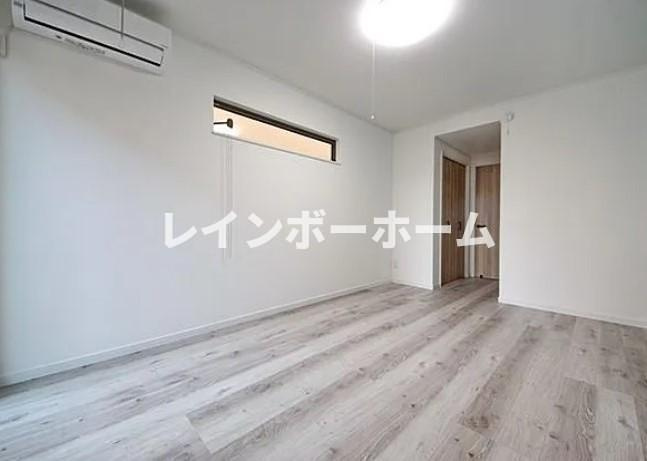 ▶非対面対応◀接客・申込・契約オンライン！LINE×相談可！の内装|広くて明るい寝室