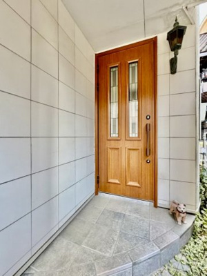 【玄関】 | 足立区中川2丁目中古住宅 | 玄関