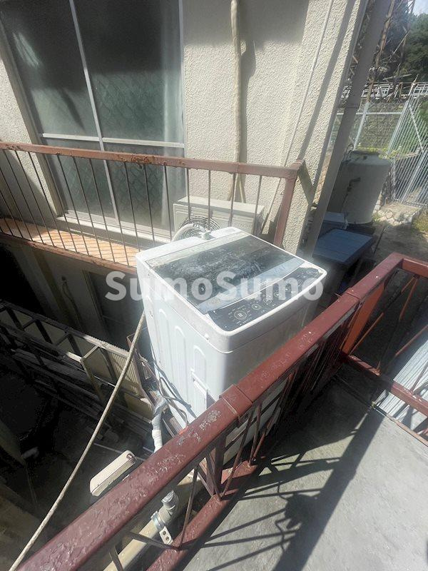 甲南荘のバルコニー|暖かな日差しのふりそそぐバルコニー