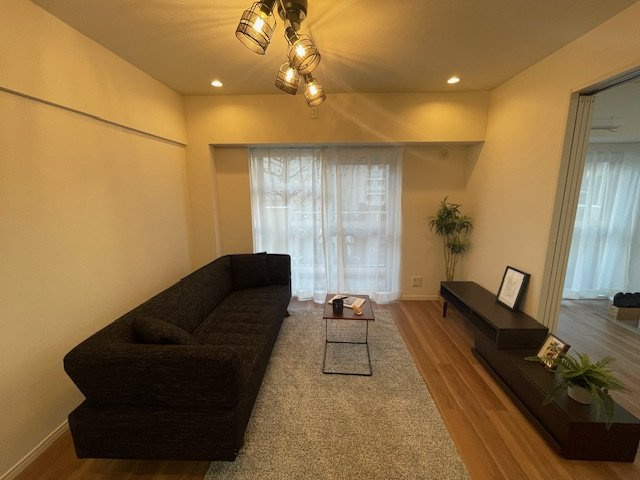 【居間・リビング】ドミール五橋 