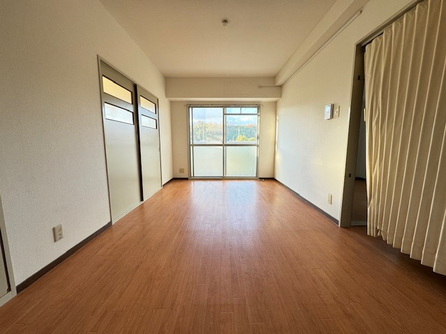 ジョイフル昭栄の居間・リビング