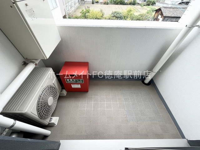 クロワール長田のバルコニー