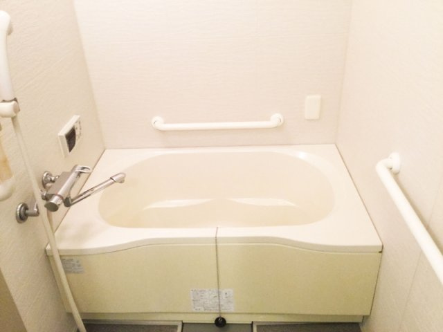 大阪市阿倍野区相生通１丁目の賃貸マンションの浴室