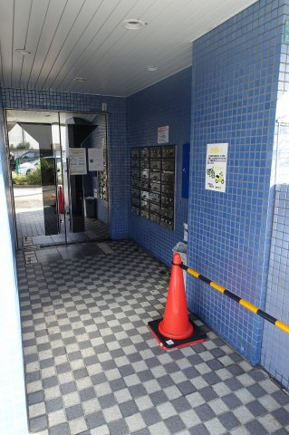 ラファエラ鳴尾Ⅱのエントランス