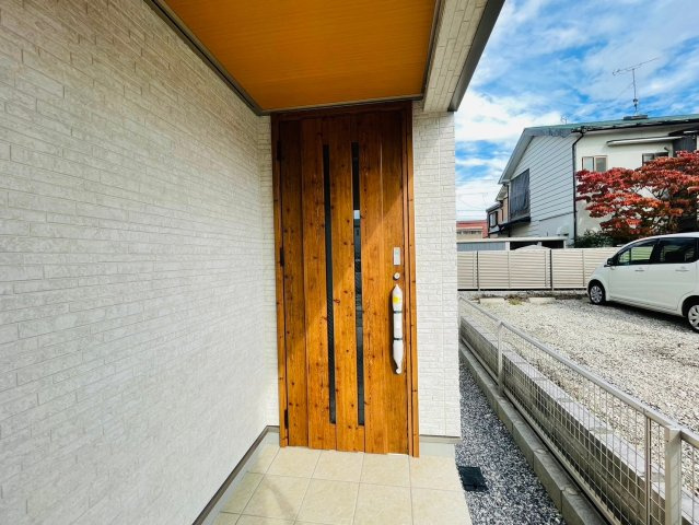 戸建　岐阜市祈年町Ⅱ　全1区画分譲の玄関|玄関ドアの鍵はディンプルキーと内側はサムターンキーになっており防犯性の高い仕様になっています。