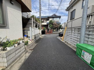 【前面道路含む現地写真】