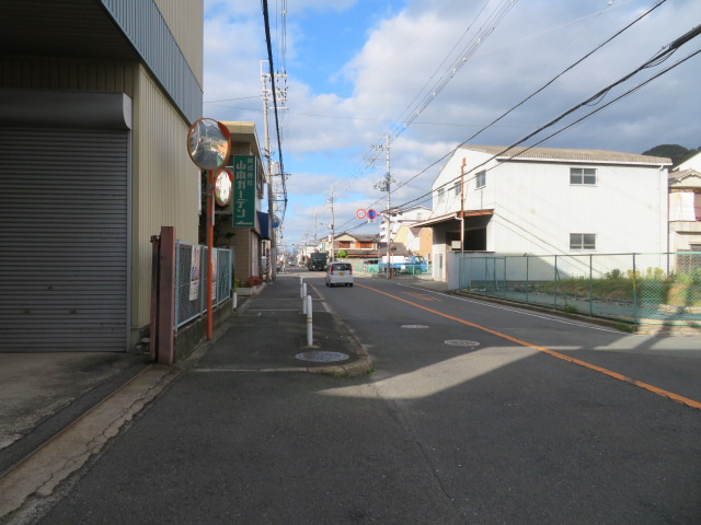 柏原市太平寺１丁目の工場の周辺