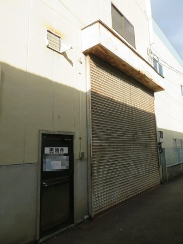 柏原市太平寺１丁目の工場の外観