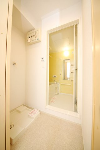 サンライズの洗面所