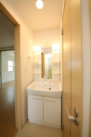 サンライズの独立洗面台