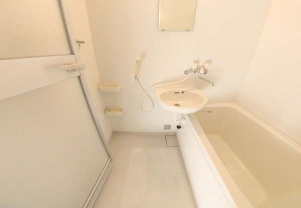 Ｃｏｕｒｔ Ｂｕｒｅｅｚｅの洗面所