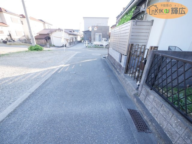 【前面道路含む現地写真】 | 加古川市野口町野口　土地 | 野口小学校、中部中学校のエリアです。
