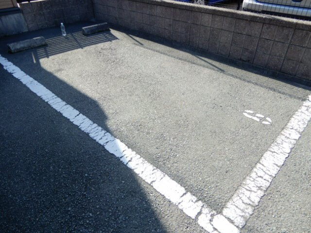ヴィアーレの駐車場