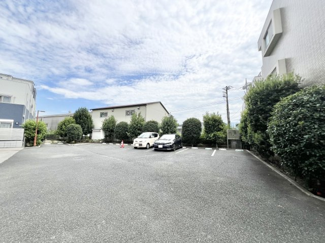 SOGREENの駐車場
