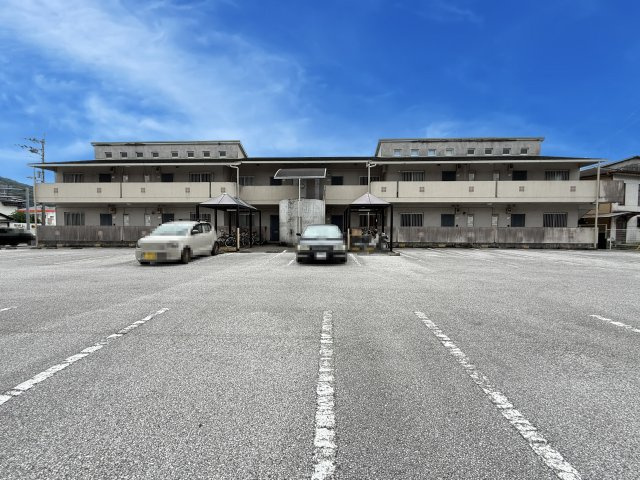 ビラ・プリンチペⅡの駐車場