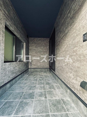 【駐車場】 | 岸地通1丁目貸家 | 自転車置き場・作業用土間