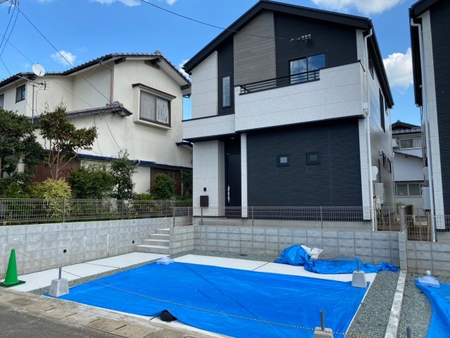 ケイアイテラス／東区西原１期／１号棟の駐車場|駐車場は平置きで２台