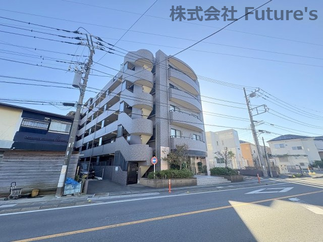 レーベンハイム吉川参番館の外観|JR武蔵野線「吉川」駅徒歩10分