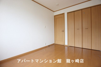 【寝室】 | ホワイトウイングA