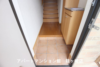 【玄関】 | ホワイトウイングA