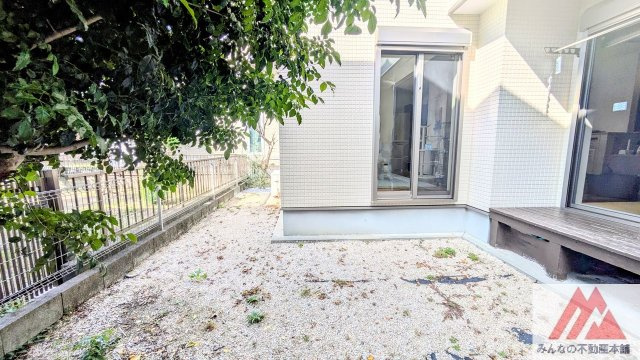 江戸屋敷中古住宅の庭