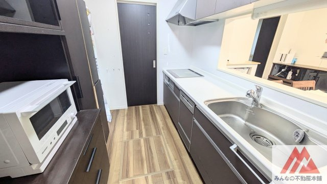 江戸屋敷中古住宅のキッチン