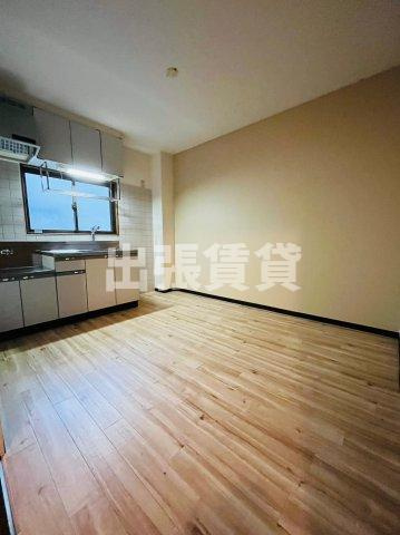 仲介手数料0円！エルメゾンの居間・リビング