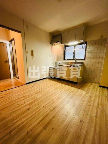 仲介手数料0円！エルメゾンの居間・リビング