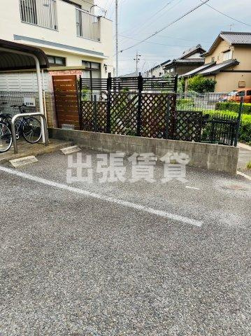 仲介手数料0円！エルメゾンの駐車場