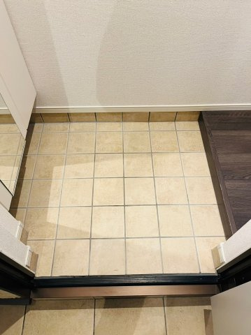 仲介手数料0円！！A la del ciero IIの玄関