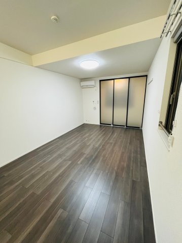 仲介手数料0円！！A la del ciero IIの居間・リビング