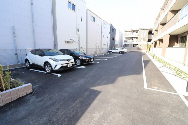 VilaLaughPlaceⅠの駐車場