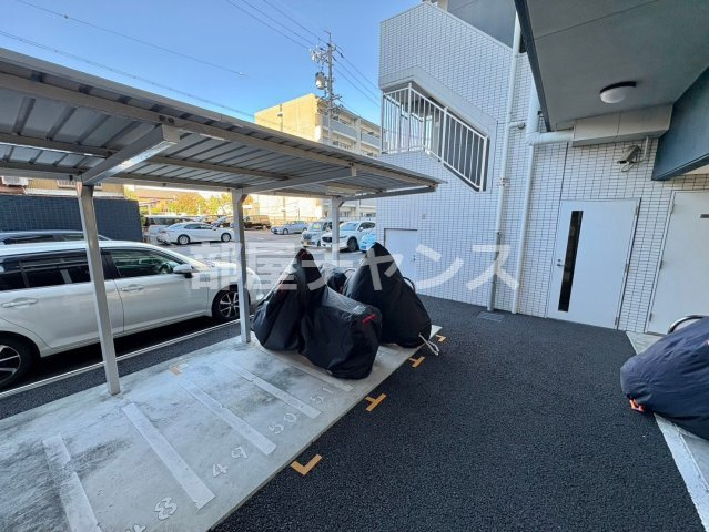 プレサンスNAGOYA本陣の駐車場