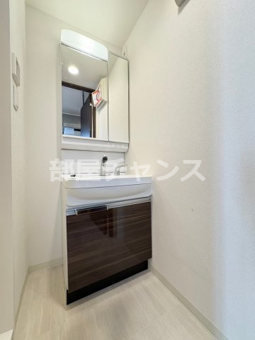 プレサンスNAGOYA本陣の独立洗面台