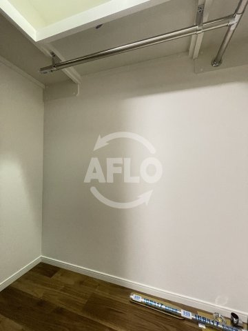 ノルデンタワー南森町アドバンス　堀川小学校区の収納|ノルデンタワー南森町アドバンス　ウォークインクローゼット