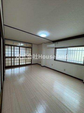 ローズ向之芝Ⅱの居間・リビング