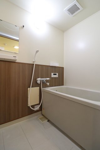 グランドール広見の浴室