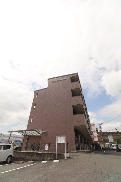 グランドール広見の外観
