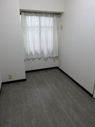 【寝室】