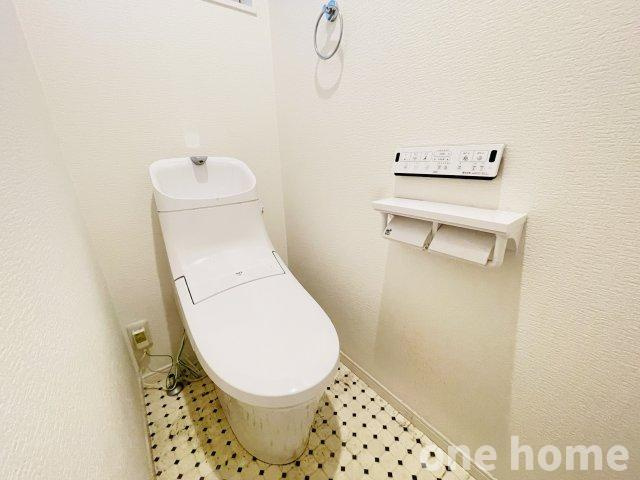 巽北2丁目中古戸建のトイレ|◆南向き間口につき、採光良好♪
◆【onehome販売窓口・即日内覧可能】売主様→当社→お客様の関係でご内覧～商談までスムーズです!!
◆平日・土日、即日内覧会開催中！ 電話問合せがスムーズです！