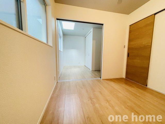 巽北2丁目中古戸建の洋室|◆令和2年4月築・築浅物件!! ハウスクリーニング後のお引渡し♪
◆【onehome販売窓口・即日内覧可能】売主様→当社→お客様の関係でご内覧～商談までスムーズです！
◆平日・土日、即日内覧会開催中！