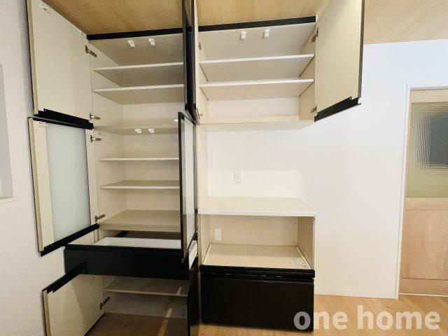 巽北2丁目中古戸建の収納|◆大容量のカップボード付き♪
◆【onehome販売窓口・即日内覧可能】売主様→当社→お客様の関係でご内覧～商談までスムーズです!!
◆平日・土日、即日内覧会開催中！ 電話問合せがスムーズです！