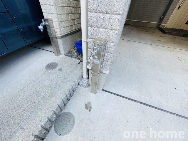 巽北2丁目中古戸建の設備|◆お車や靴を洗うのに便利な水栓完備♪
◆【onehome販売窓口・即日内覧可能】売主様→当社→お客様の関係でご内覧～商談までスムーズです！
◆平日・土日、即日内覧会開催中！ 電話問合せがスムーズです！