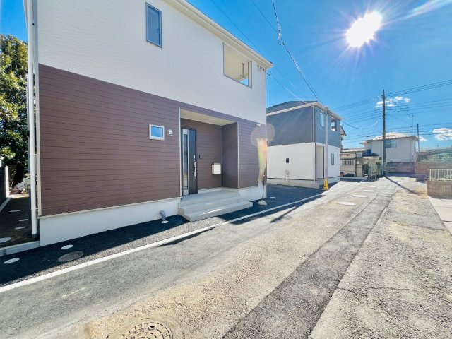 高崎市貝沢町の前面道路含む現地写真|閑静な住宅地で駐車もスムーズ◎