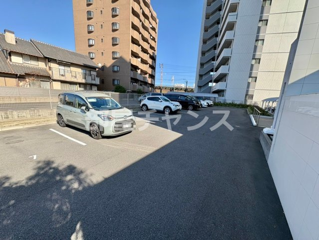 ル・ソレイユの駐車場